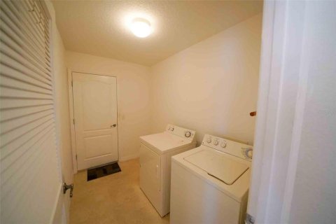 Купить виллу или дом в Те-Виллиджис, Флорида 6 комнат, 178.19м2, № 1885160 - фото 20