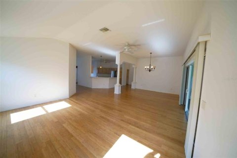 Купить виллу или дом в Те-Виллиджис, Флорида 6 комнат, 178.19м2, № 1885160 - фото 14