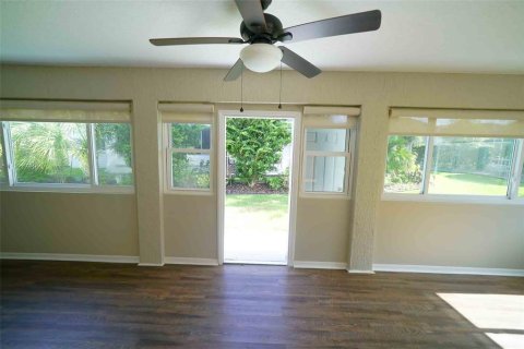 Купить виллу или дом в Те-Виллиджис, Флорида 6 комнат, 178.19м2, № 1885160 - фото 19