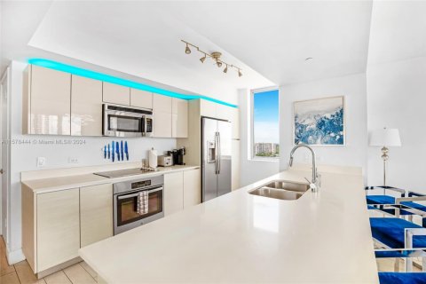 Copropriété à louer à Hallandale Beach, Floride: 3 chambres, 146.51 m2 № 1933858 - photo 8