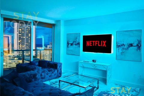 Copropriété à louer à Hallandale Beach, Floride: 3 chambres, 146.51 m2 № 1933858 - photo 23