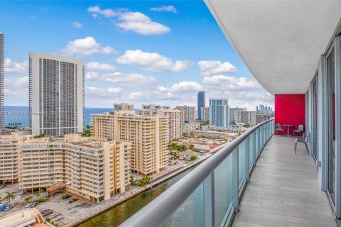 Copropriété à louer à Hallandale Beach, Floride: 3 chambres, 146.51 m2 № 1933858 - photo 30