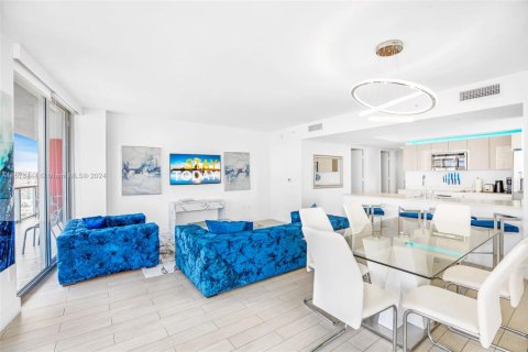 Copropriété à louer à Hallandale Beach, Floride: 3 chambres, 146.51 m2 № 1933858 - photo 6