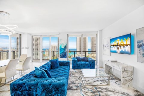 Copropriété à louer à Hallandale Beach, Floride: 3 chambres, 146.51 m2 № 1933858 - photo 3