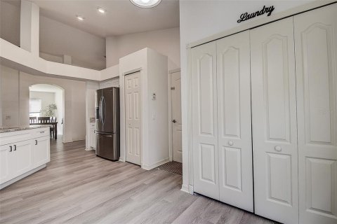 Villa ou maison à vendre à Wesley Chapel, Floride: 4 chambres, 163.88 m2 № 2418972 - photo 11