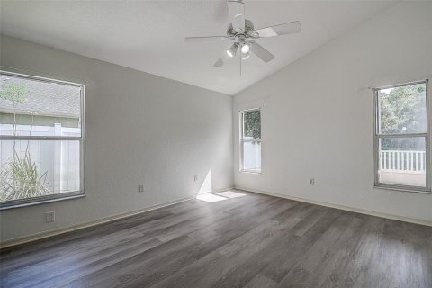 Villa ou maison à vendre à Wesley Chapel, Floride: 4 chambres, 163.88 m2 № 2418972 - photo 23