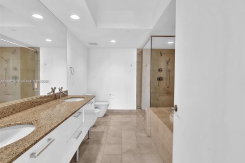 Apartamento en alquiler en Sunny Isles Beach, Florida, 2 dormitorios, 175.21 m2 № 1995524 - foto 11