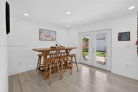 Villa ou maison à vendre à Miami, Floride: 3 chambres, 132.39 m2 № 2041360 - photo 9
