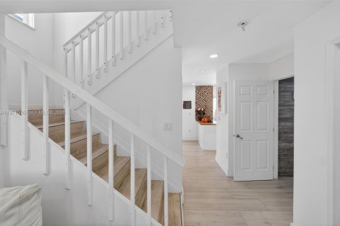 Villa ou maison à vendre à Miami, Floride: 3 chambres, 132.39 m2 № 2041360 - photo 20