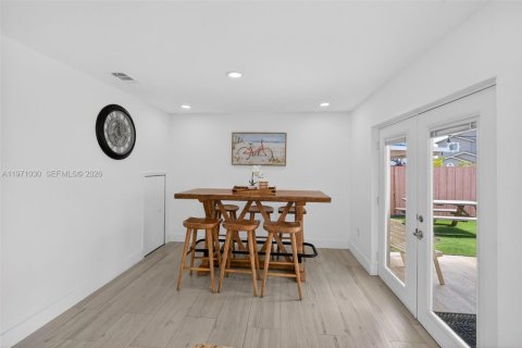 Villa ou maison à vendre à Miami, Floride: 3 chambres, 132.39 m2 № 2041360 - photo 19