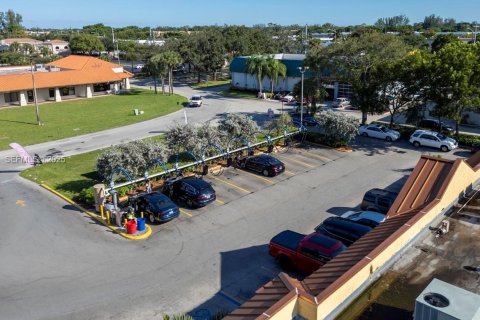 Commercial property in Boca Raton, Florida № 2038853 - photo 5