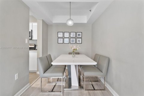 Condominio en venta en Miami, Florida, 2 dormitorios, 102.66 m2 № 2176484 - foto 9