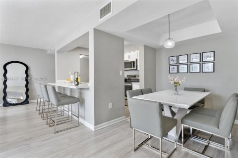 Condominio en venta en Miami, Florida, 2 dormitorios, 102.66 m2 № 2176484 - foto 8