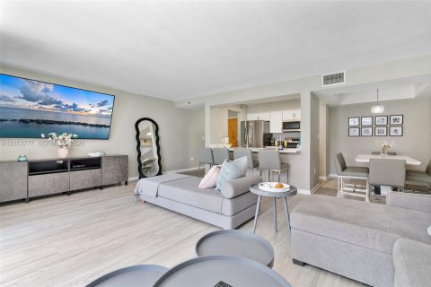 Condominio en venta en Miami, Florida, 2 dormitorios, 102.66 m2 № 2176484 - foto 11