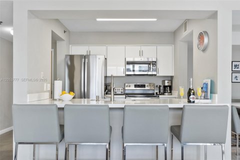 Condominio en venta en Miami, Florida, 2 dormitorios, 102.66 m2 № 2176484 - foto 5