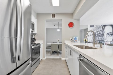 Condominio en venta en Miami, Florida, 2 dormitorios, 102.66 m2 № 2176484 - foto 6