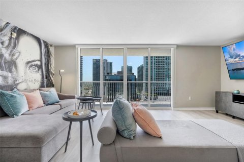 Condominio en venta en Miami, Florida, 2 dormitorios, 102.66 m2 № 2176484 - foto 13