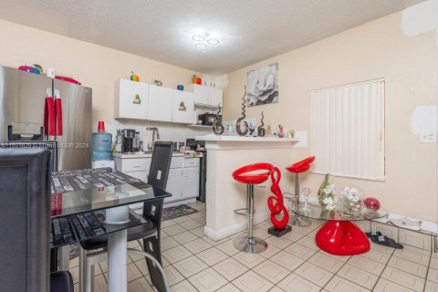 Commercial property in Miami, Florida 274.99 sq.m. № 1715824 - photo 21
