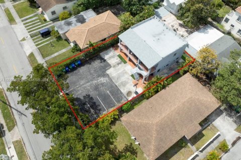 Commercial property in Miami, Florida 274.99 sq.m. № 1715824 - photo 4