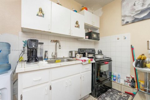 Commercial property in Miami, Florida 274.99 sq.m. № 1715824 - photo 22