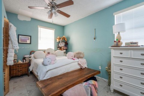 Commercial property in Miami, Florida 274.99 sq.m. № 1715824 - photo 30