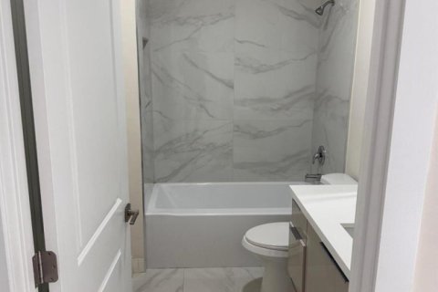 Villa ou maison à vendre à Fort Lauderdale, Floride: 3 chambres, 130.25 m2 № 2147204 - photo 11