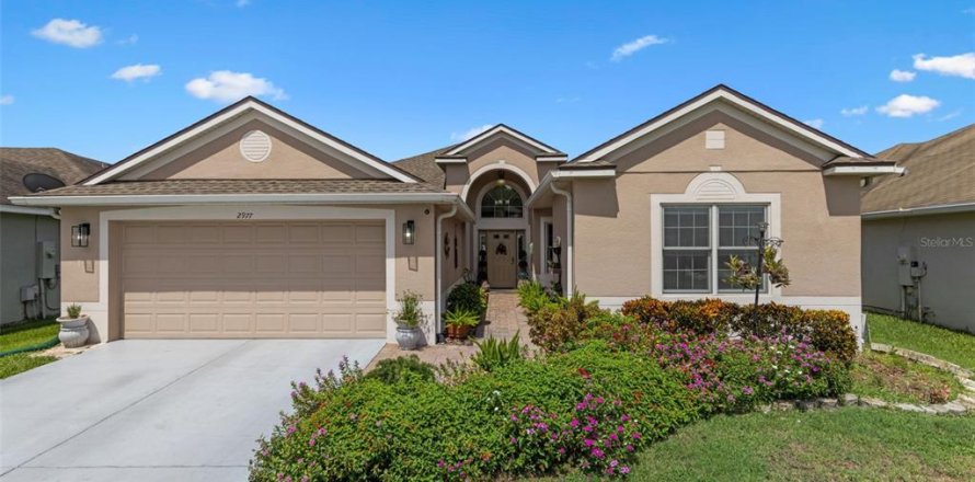 House in Kissimmee, Florida 3 bedrooms, 166.85 sq.m. № 1840295