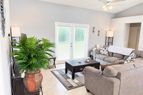 House in Bartow, Florida 3 bedrooms, 154.96 sq.m. № 2351622 - photo 10