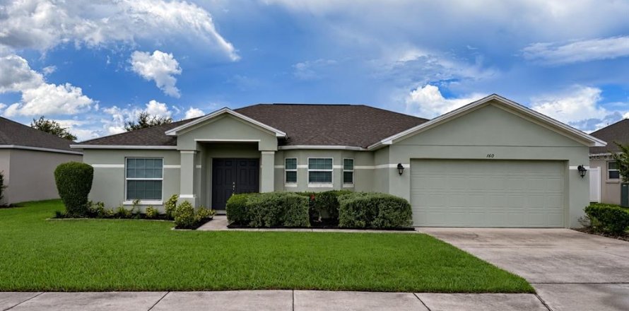 House in Bartow, Florida 3 bedrooms, 154.96 sq.m. № 2351622