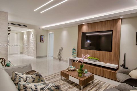 Купить кондоминиум в Майами-Бич, Флорида 2 спальни, 144м2, № 1997970 - фото 7