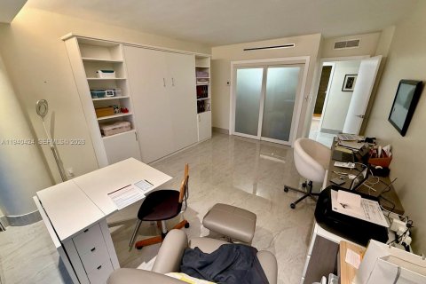 Купить кондоминиум в Майами-Бич, Флорида 2 спальни, 144м2, № 1997970 - фото 20