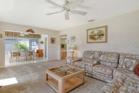 Condo in Sarasota, Florida, 2 bedrooms  № 1412626 - photo 12