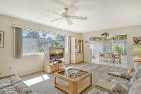 Condo in Sarasota, Florida, 2 bedrooms  № 1412626 - photo 13