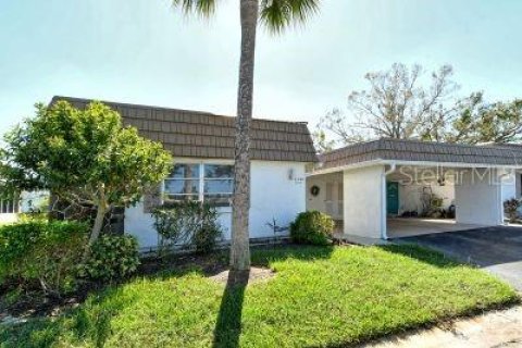 Condo in Sarasota, Florida, 2 bedrooms  № 1412626 - photo 4