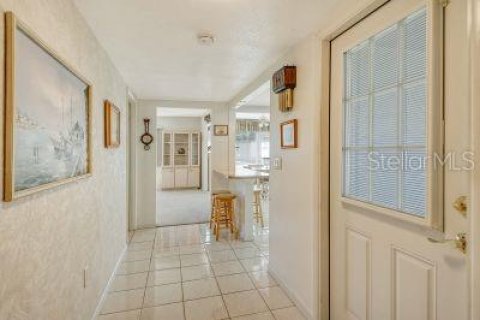Condo in Sarasota, Florida, 2 bedrooms  № 1412626 - photo 8