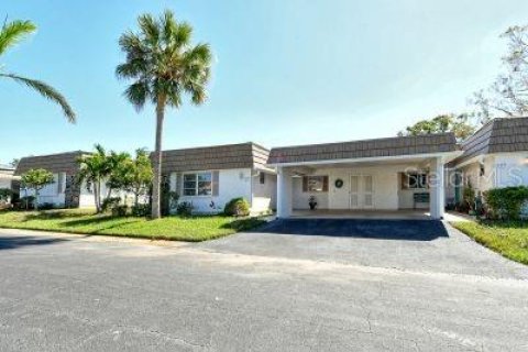 Condo in Sarasota, Florida, 2 bedrooms  № 1412626 - photo 2
