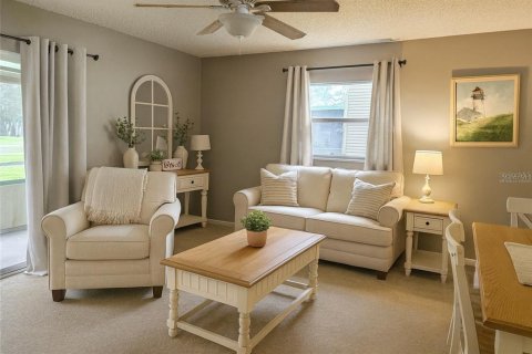 Townhouse in Winter Springs, Florida 3 bedrooms, 104.98 sq.m. № 1894570 - photo 8