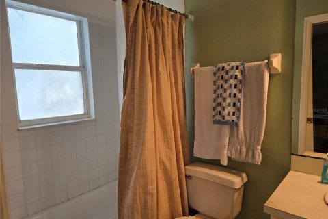 Townhouse in Winter Springs, Florida 3 bedrooms, 104.98 sq.m. № 1894570 - photo 18