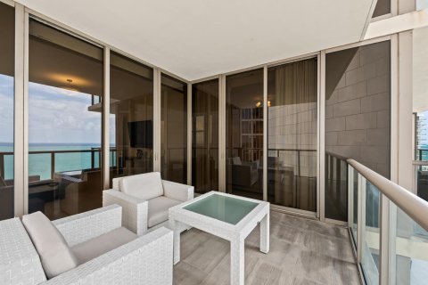 Copropriété à vendre à Bal Harbour, Floride: 2 chambres, 156.54 m2 № 2146567 - photo 17