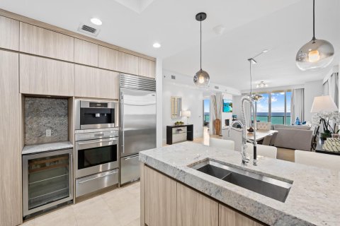 Copropriété à vendre à Bal Harbour, Floride: 2 chambres, 156.54 m2 № 2146567 - photo 4
