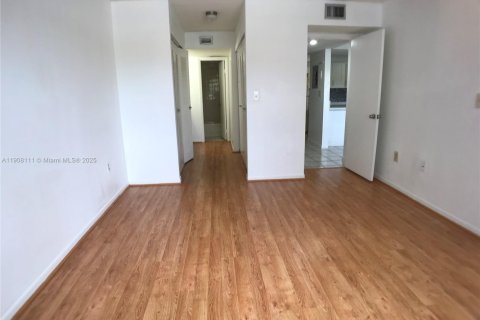 Copropriété à vendre à Cutler Bay, Floride: 2 chambres, 104.33 m2 № 1967771 - photo 16