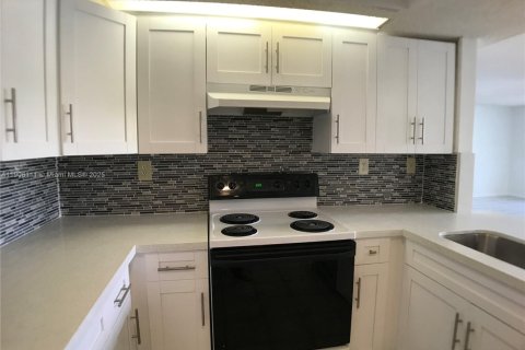 Copropriété à vendre à Cutler Bay, Floride: 2 chambres, 104.33 m2 № 1967771 - photo 6