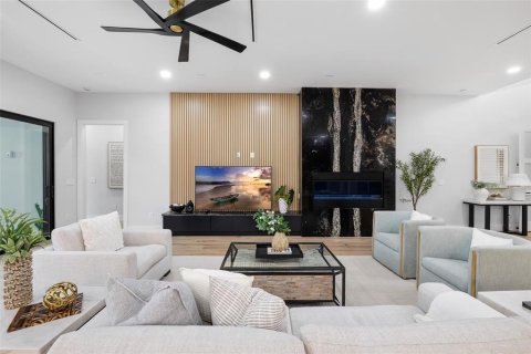 Villa ou maison à vendre à Tampa, Floride: 6 chambres, 454.38 m2 № 2235393 - photo 8