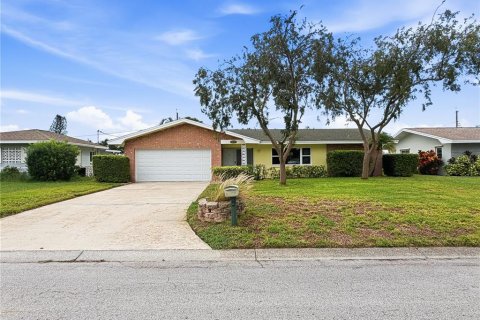 Casa en Largo, Florida 2 dormitorios, 135.82 m2 № 2385737