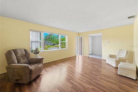 Casa en venta en Largo, Florida, 2 dormitorios, 135.82 m2 № 2385737 - foto 3