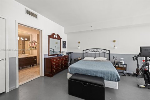 Condominio en venta en Miami, Florida, 1 dormitorio, 90.86 m2 № 1684105 - foto 21