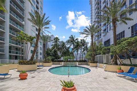 Condominio en venta en Miami, Florida, 1 dormitorio, 90.86 m2 № 1684105 - foto 27