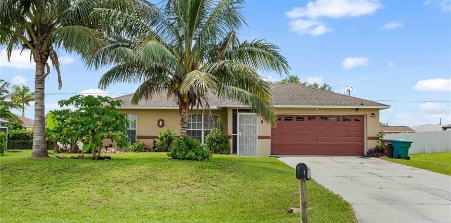 Villa ou maison à Cape Coral, Floride 3 chambres, 132.11 m2 № 2294559