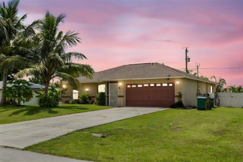 Villa ou maison à vendre à Cape Coral, Floride: 3 chambres, 132.11 m2 № 2294559 - photo 9