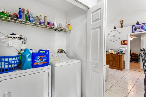 Villa ou maison à vendre à Cape Coral, Floride: 3 chambres, 132.11 m2 № 2294559 - photo 23